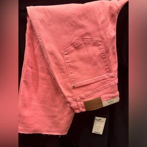 Judy Blue Shelby Pink cropped jeans, Size 13/31, new with tags